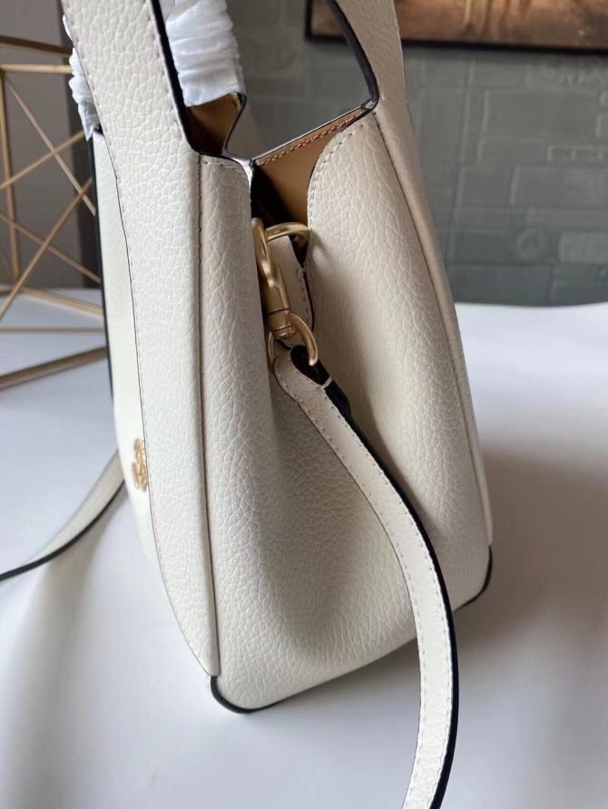 COACH Hadley Hobo 21 Bag in Pebble Leather - White with Gold-Tone Hardware