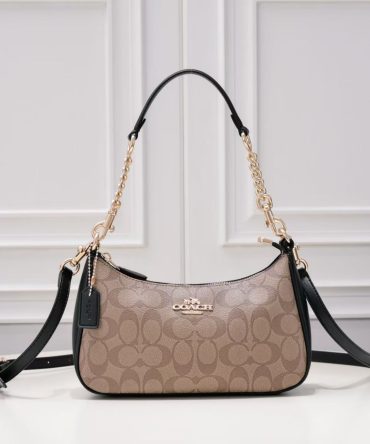 COACH Teri 25 Shoulder Bag