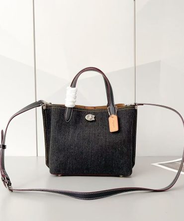 COACH Willow Tote 24-black